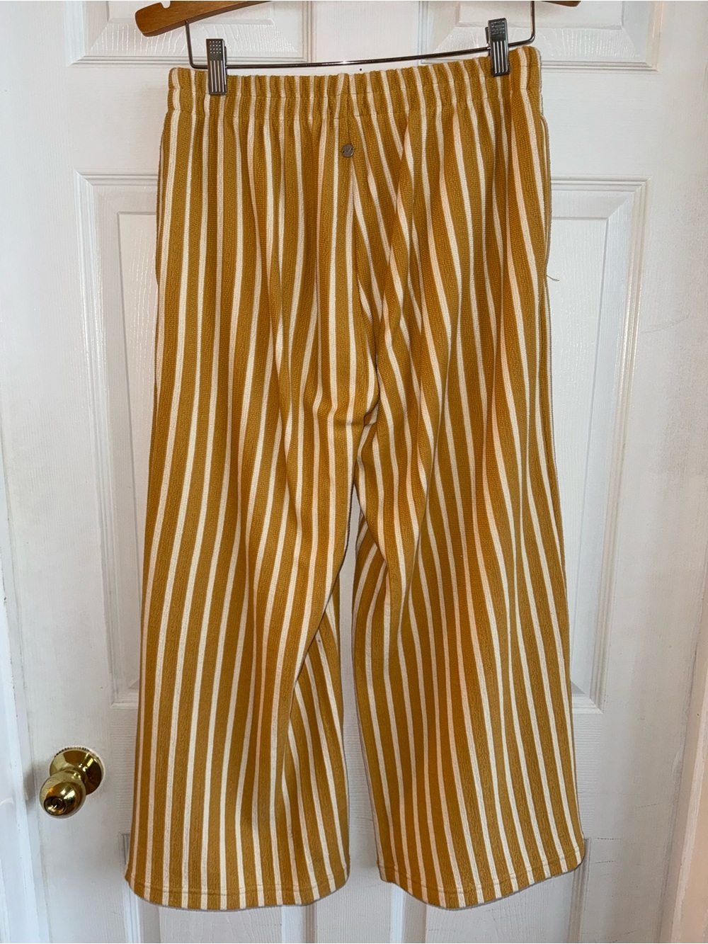 Roxy Mustard and White Striped Wide-Leg Crop Pants - Picture 6 of 9